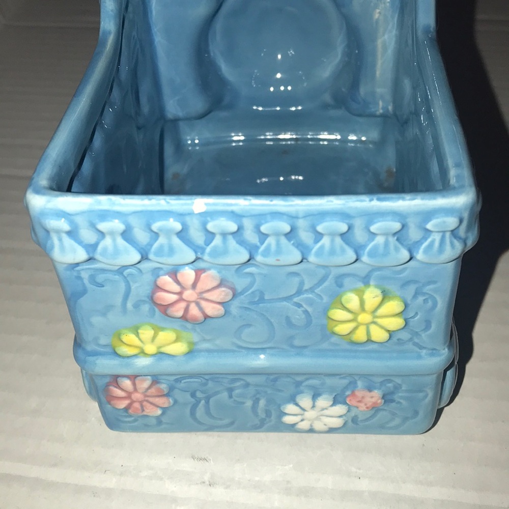 Vintage Choo Choo train planter in blue/teddy bear - Picture 6 of 11